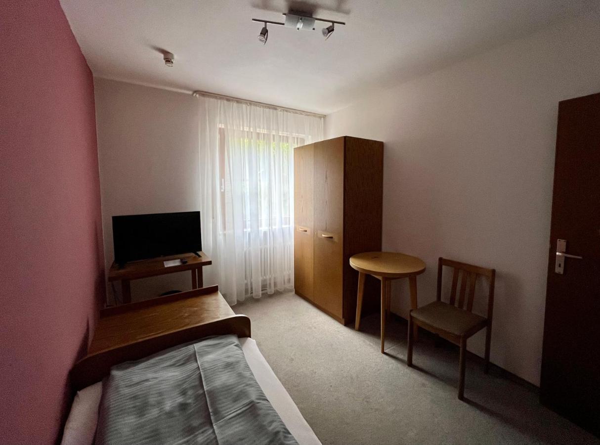 Hotel-Gasthof Deutschmeister Donauwörth エクステリア 写真