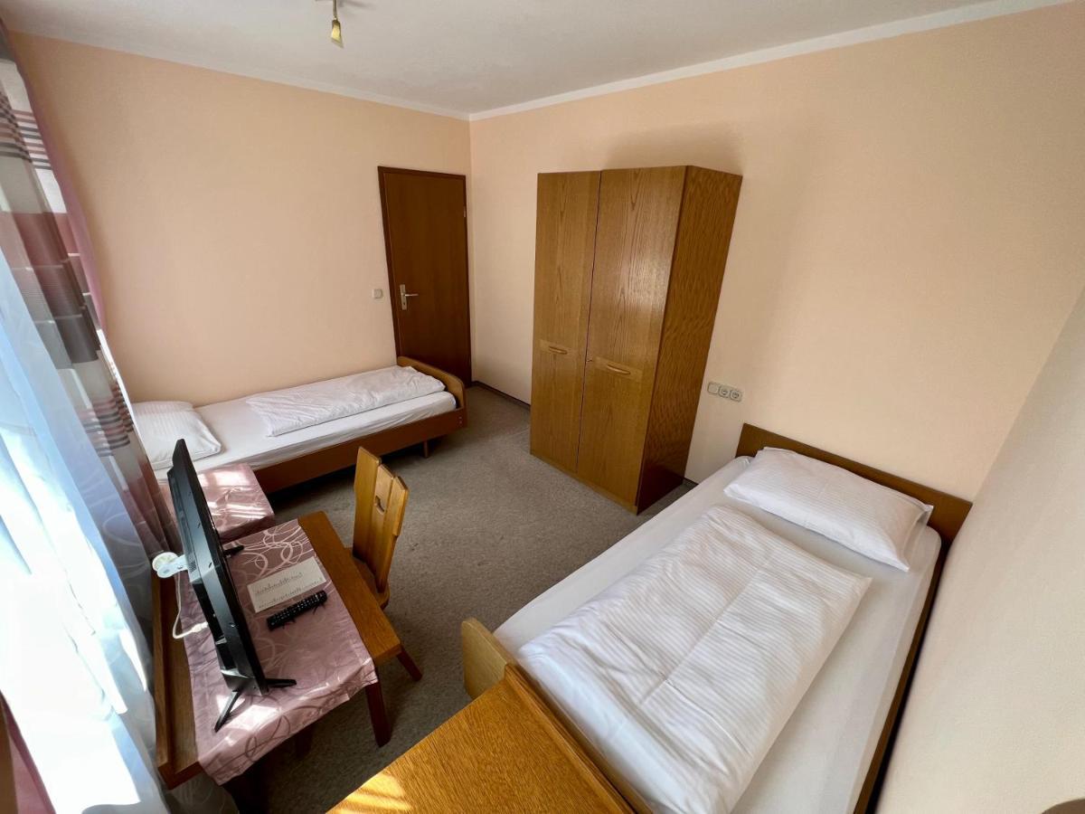 Hotel-Gasthof Deutschmeister Donauwörth エクステリア 写真